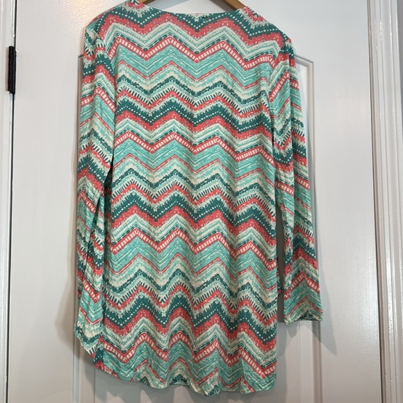 🔵 NWT Sheila Rose Multicolor Chevron Pattern Cardigan Size medium - Picture 4 of 6